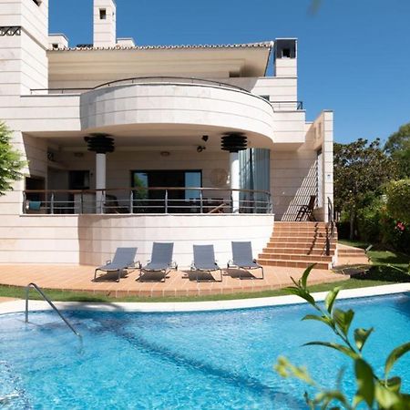 Beachside Villa In Puerto Marina, Беналмадена Екстериор снимка