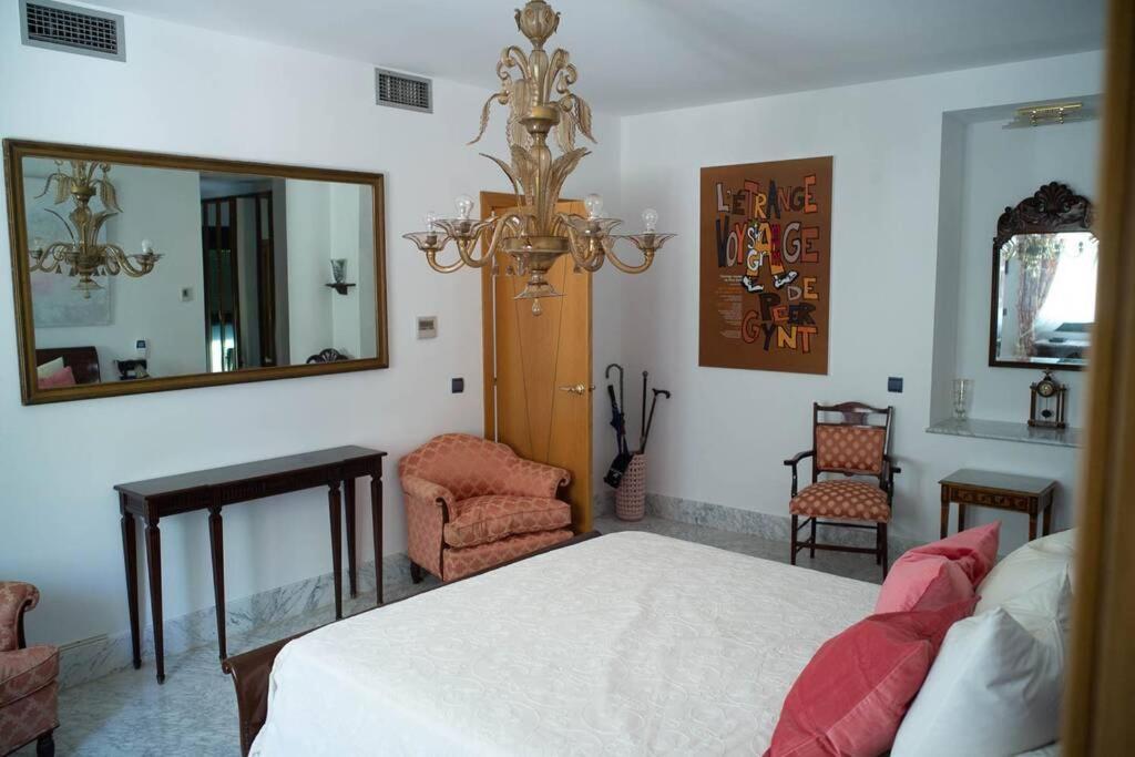Beachside Villa In Puerto Marina, Беналмадена Екстериор снимка