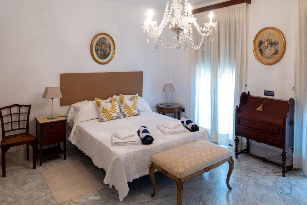 Beachside Villa In Puerto Marina, Беналмадена Екстериор снимка